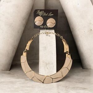 VINTAGE PARK LANE NECKLACE & CLIP ON EARRINGS